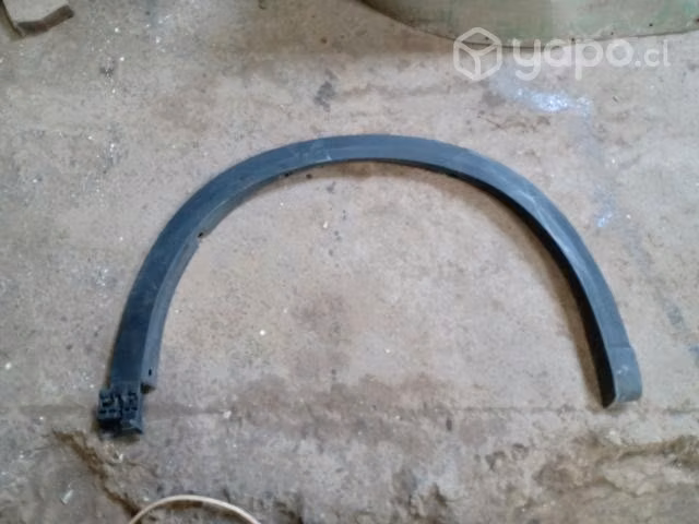 Mazda cx  moldura de tapabarro derecho