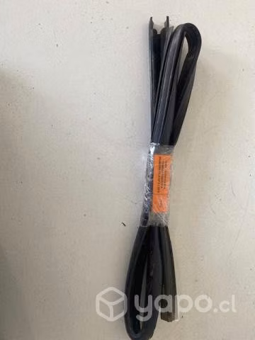 Goma vidrio puerta trasera izquierda Mahindra 2016