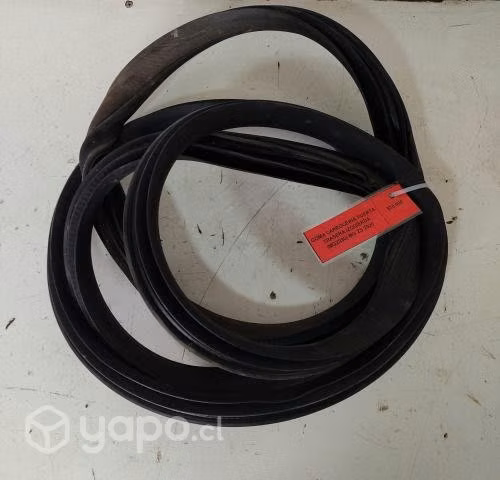 Goma Carrocería Puerta Trasera Izquierda (MGZ090)