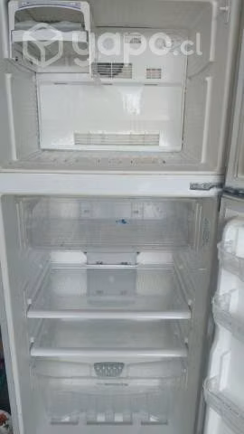 Refrigerador mademsa