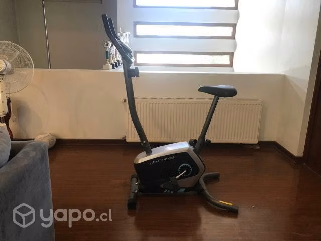 Bicicleta Estática E330 marca Ultimate Fitness