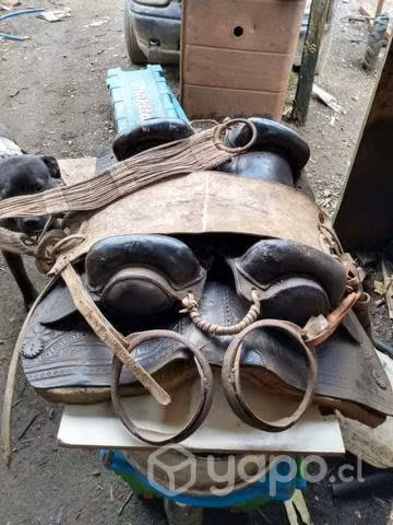 Monturas corralera y lomillos