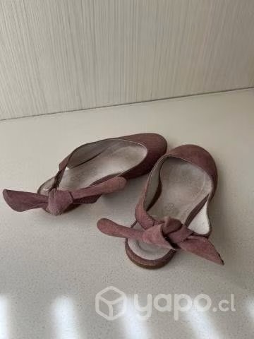 Zapato de color malva con lazada en el talón - Imagen 3