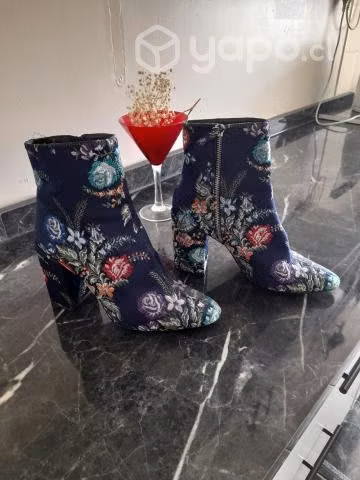 Botines floreados