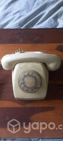 Teléfono antiguo con disco - Imagen 3
