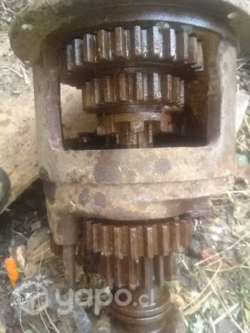 Se vendé caja cambio fordson major