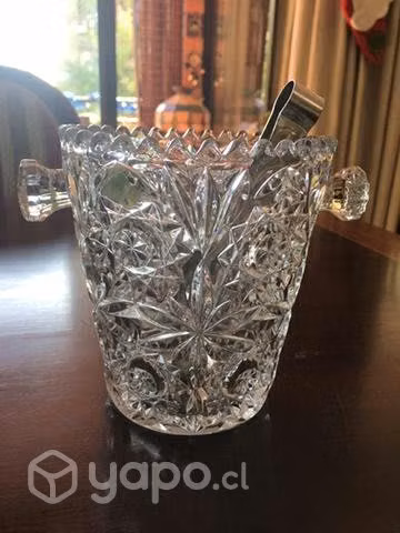 Fina hielera de cristal tallada