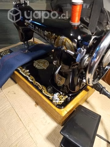 Máquina de coser antigua Elgin