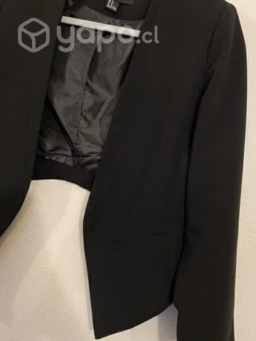 Blazer Cropped Forever 21 - Imagen 4