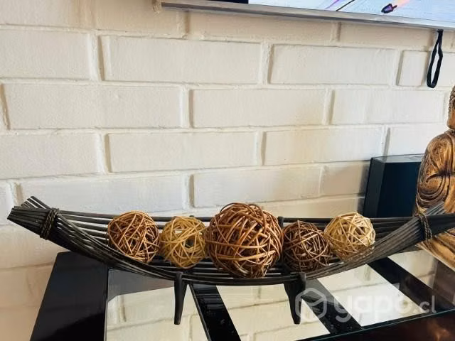 Lámpara de pie + adorno de mesa