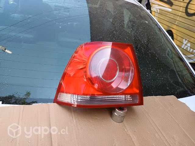 Foco izquierdo Volkswagen Bora 2008-2014