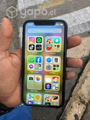 IPhone XR  y aspiradorasopladora