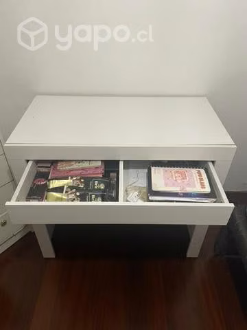 Escritorio blanco