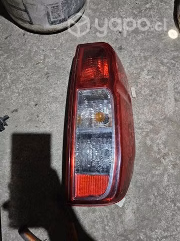 Foco trasero nissan navara rh