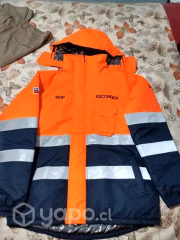 Ropa nueva chaquetas pantalones