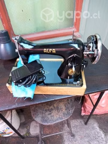 Máquina de coser antigua Vigorelli italiana