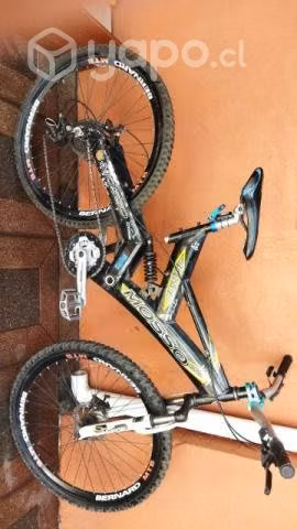 Bicicleta doble suspensión