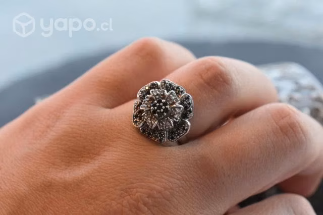 Anillo diamantes blancos y negros - Imagen 2