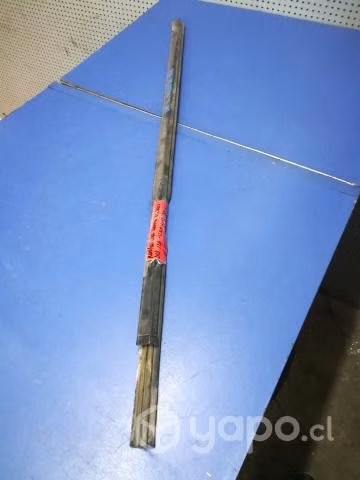 Moldura lame vidrio delantera izquierda Nissan Ter