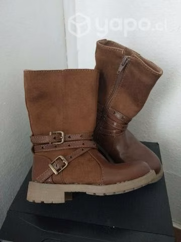 Botas para niña. talla 27