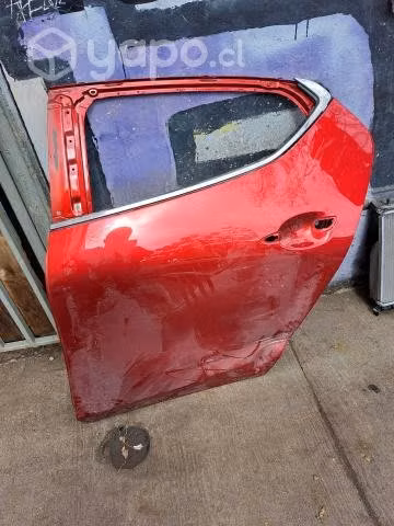 Mazda 3 2021 puerta trasera izquierda