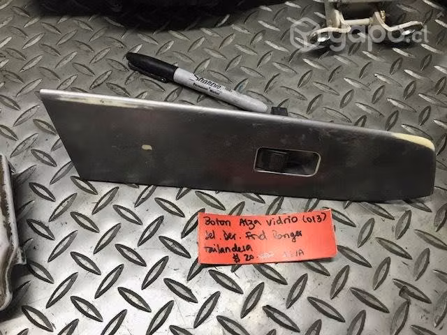Boton alza vidrio puerta del der Ford Ranger Taila