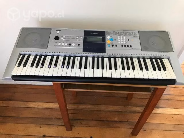 Teclado Yamaha PSR E323 como nuevo