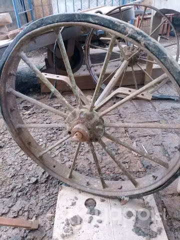 Ruedas con eje antiguas