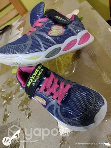 Zapatillas 34 con luces poco uso - Imagen 3