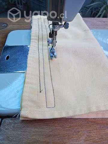Máquina de coser antigua Remington