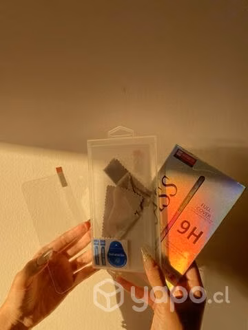 Carcasas, Micas IPhone 11 & 12 - Imagen 3