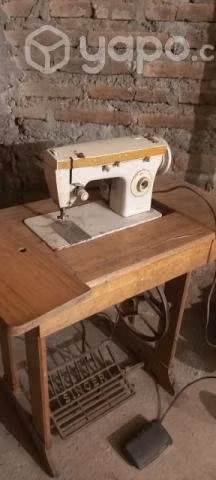 Maquina de coser singer antigua