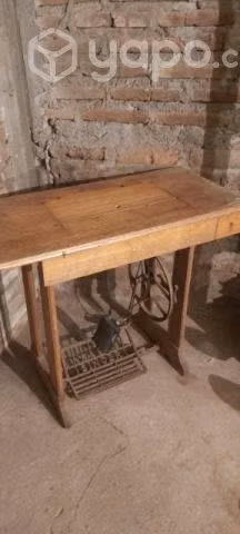 Maquina de coser singer antigua
