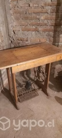 Maquina de coser singer antigua