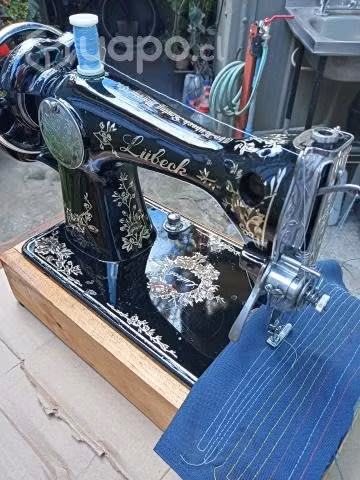 Máquina de coser Lubeck antigua - Imagen 4