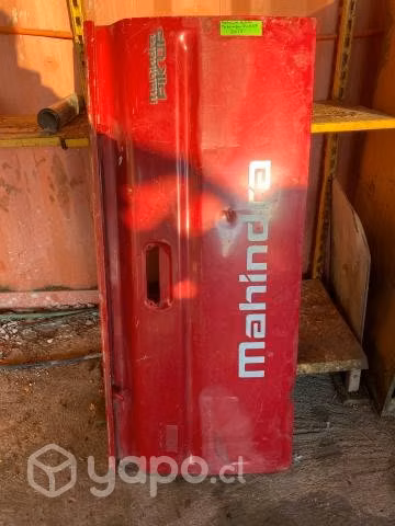Portalon con detalle Mahindra 2015