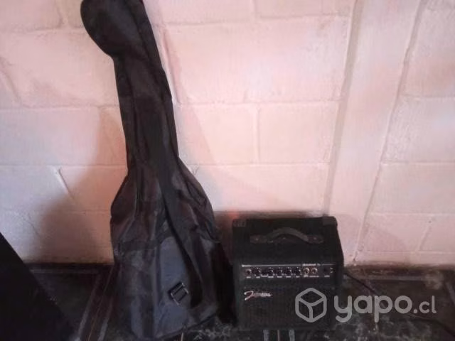 Guitarra elecrtica ibañez +amplificador y clabes