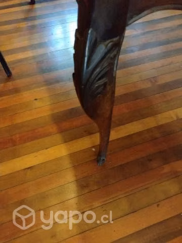 Mesa Comedor Chippendale buen estado