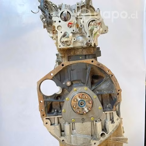 Motor sin Accesorios Nissan NP - Imagen 2