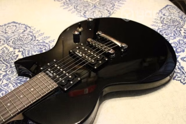 Guitarra eléctrica LTD
