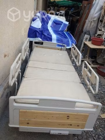 Catre clinico eléctrico