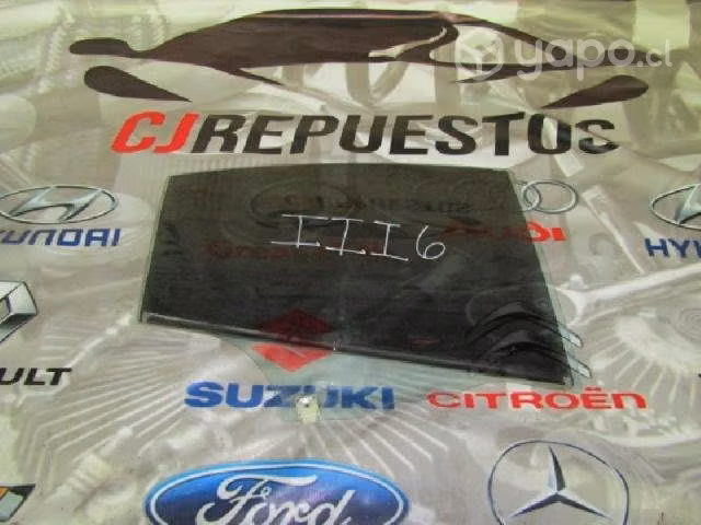 Vidrio puerta trasera derecha mazda 3 2008