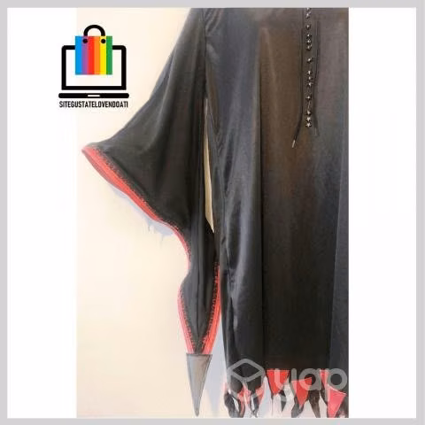 Vestido Vampiresa con Aplicaciones Ecocuero Rojo