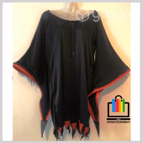 Vestido Vampiresa con Aplicaciones Ecocuero Rojo