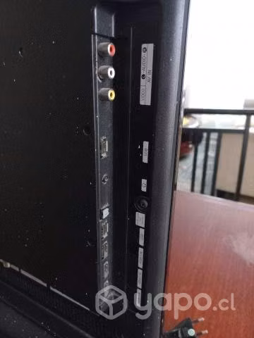 Televisor LCD LED 32"
