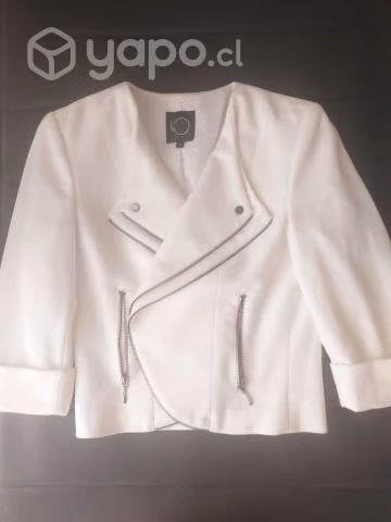 Chaqueta cropped blanca manga 3/4 Marca iO