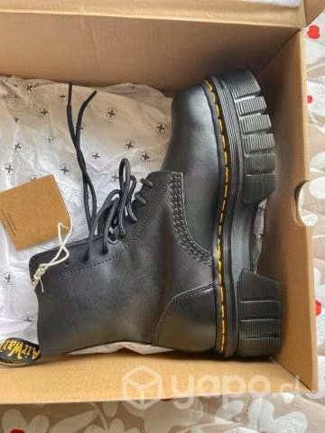 Dr Martens Audrick 8-Eye Black Talla UK 4 WMNS - Imagen 3