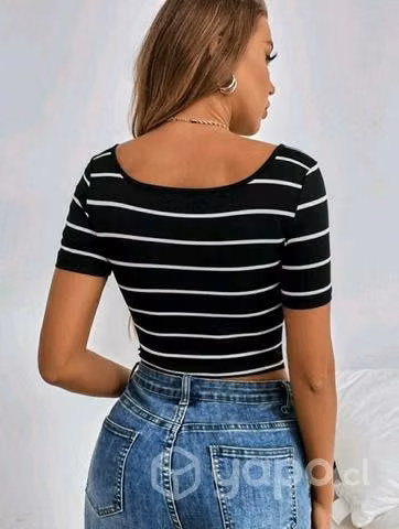Crop top negro con rayas - Imagen 2