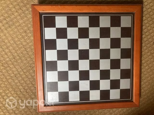 Ajedrez Pintado a Mano "Cruzadas"
