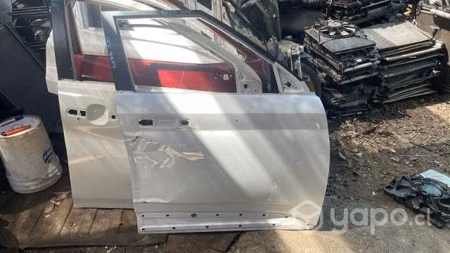 Puerta delantera derecha nissan kicks original